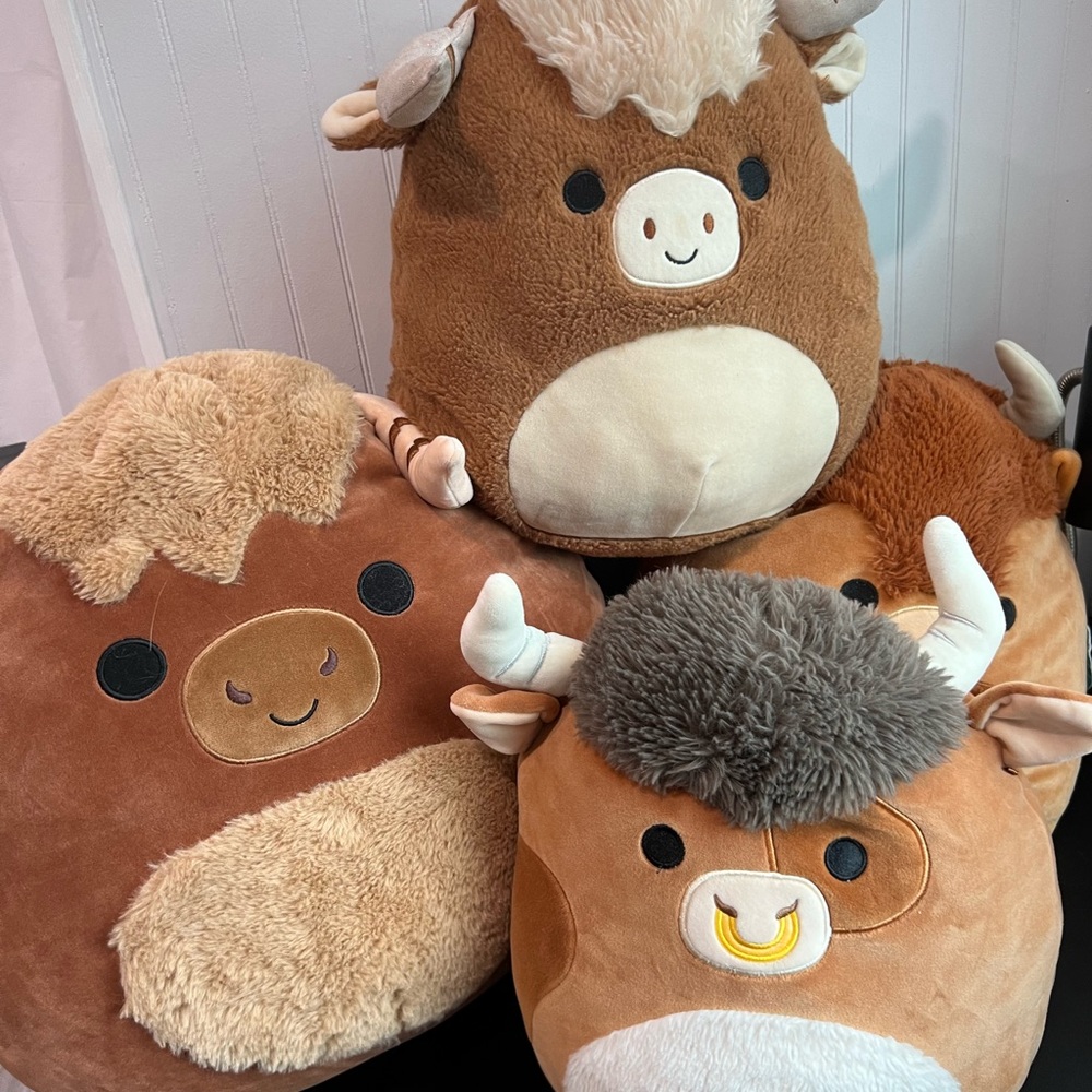 Squishmallows Marshal